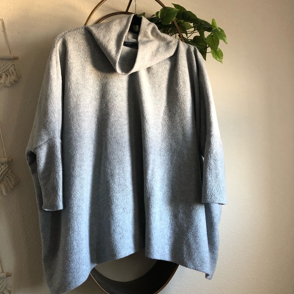 Oversized gray sweater
